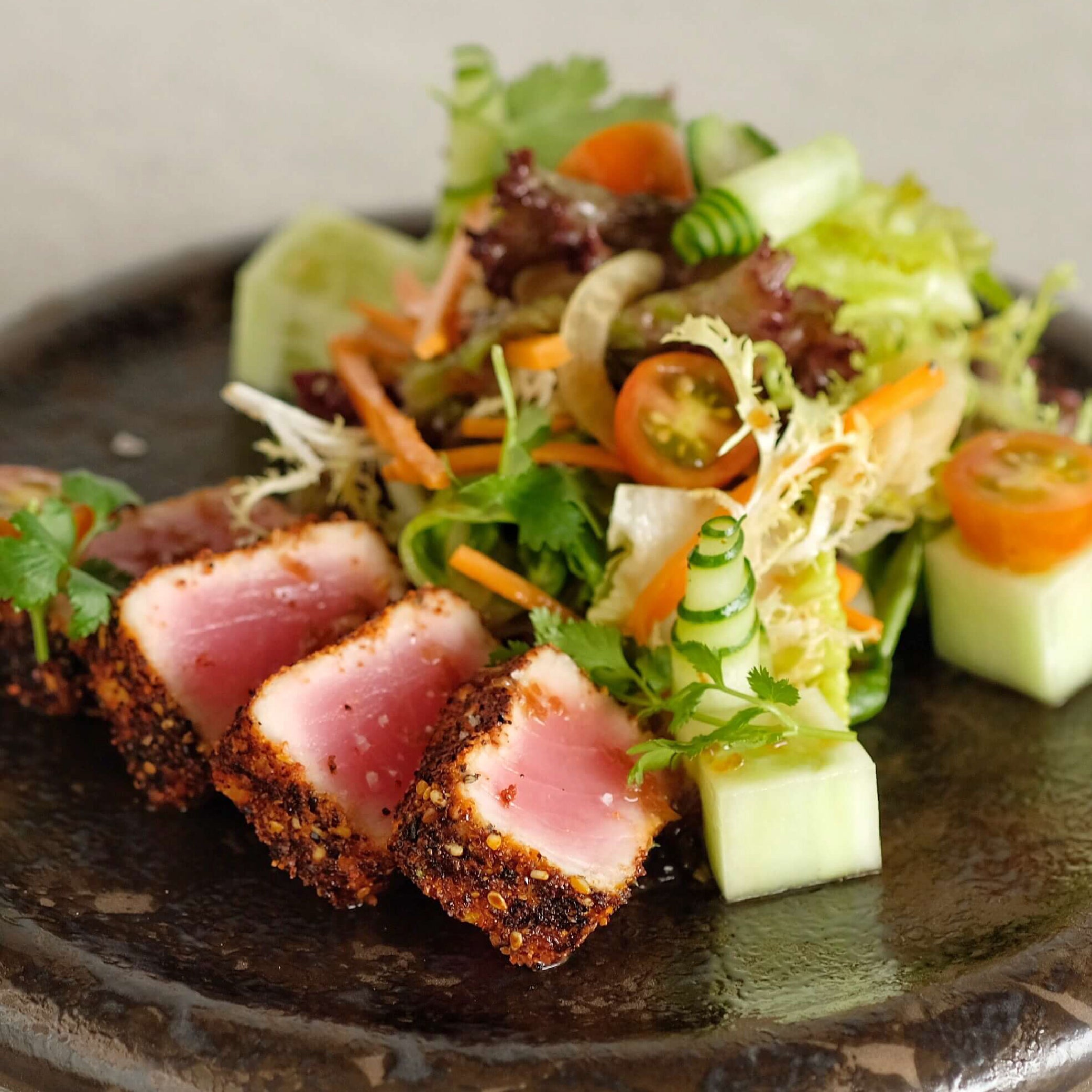 Tuna Tataki Salad