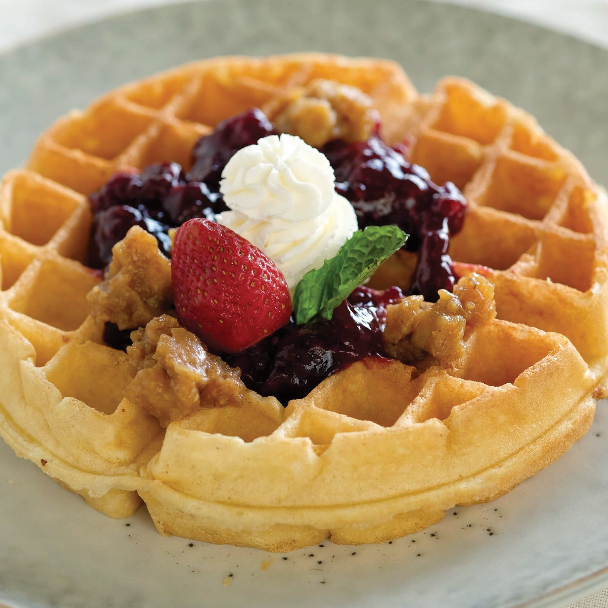 Berry & Apple Caramelize Apple Waffle